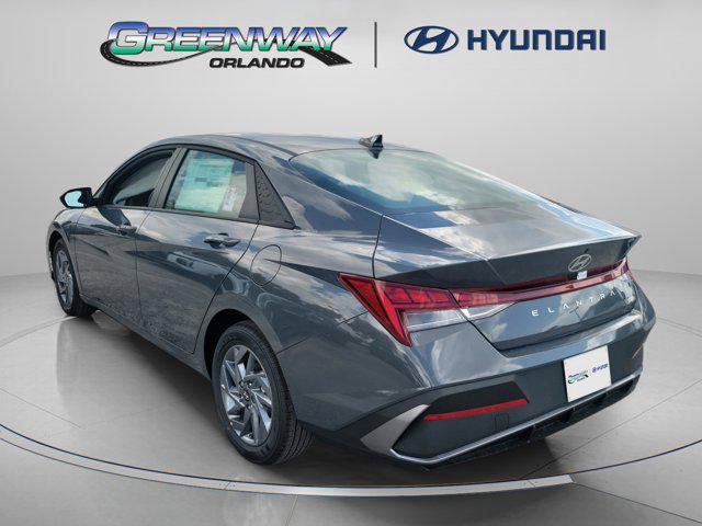 2025 Hyundai Elantra Hybrid Blue photo 3