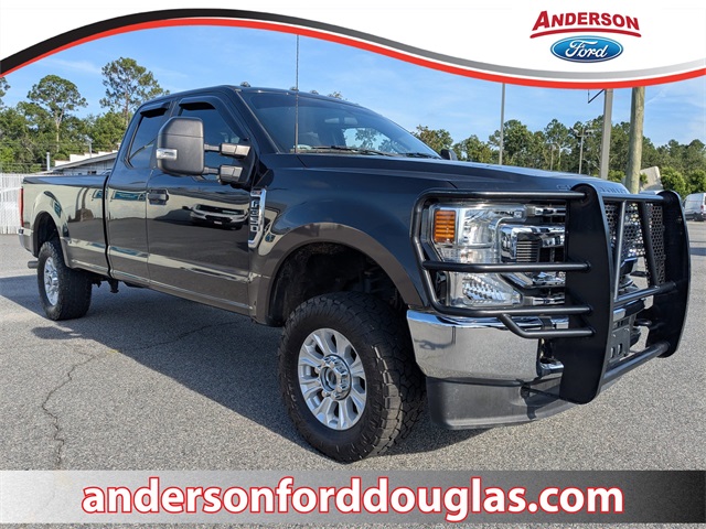 2022 Ford F-350 Super Duty XL's photo