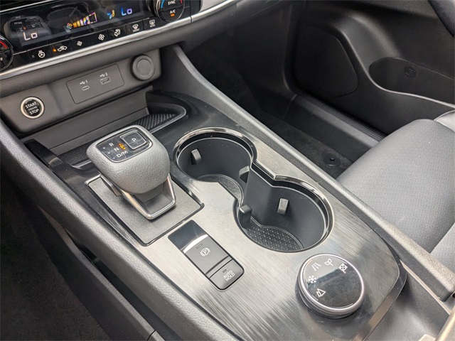 2023 Nissan Rogue SV photo 19