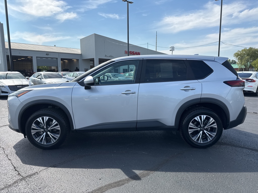2023 Nissan Rogue SV photo 6