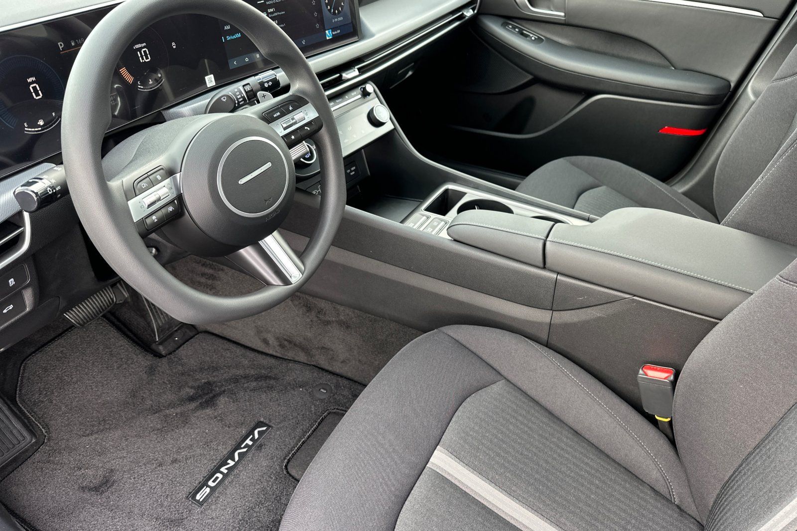 2025 Hyundai Sonata SEL photo 9