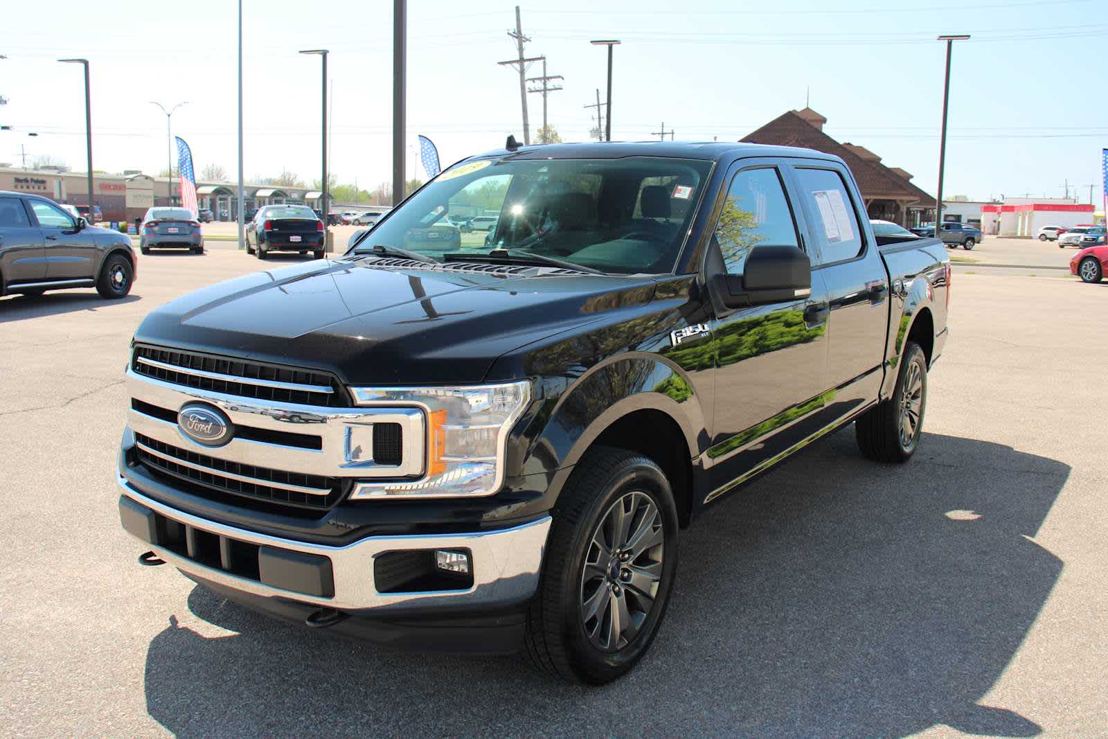 2019 Ford F-150 XLT photo 2