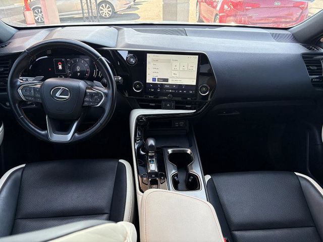 2022 Lexus NX 250 photo 26