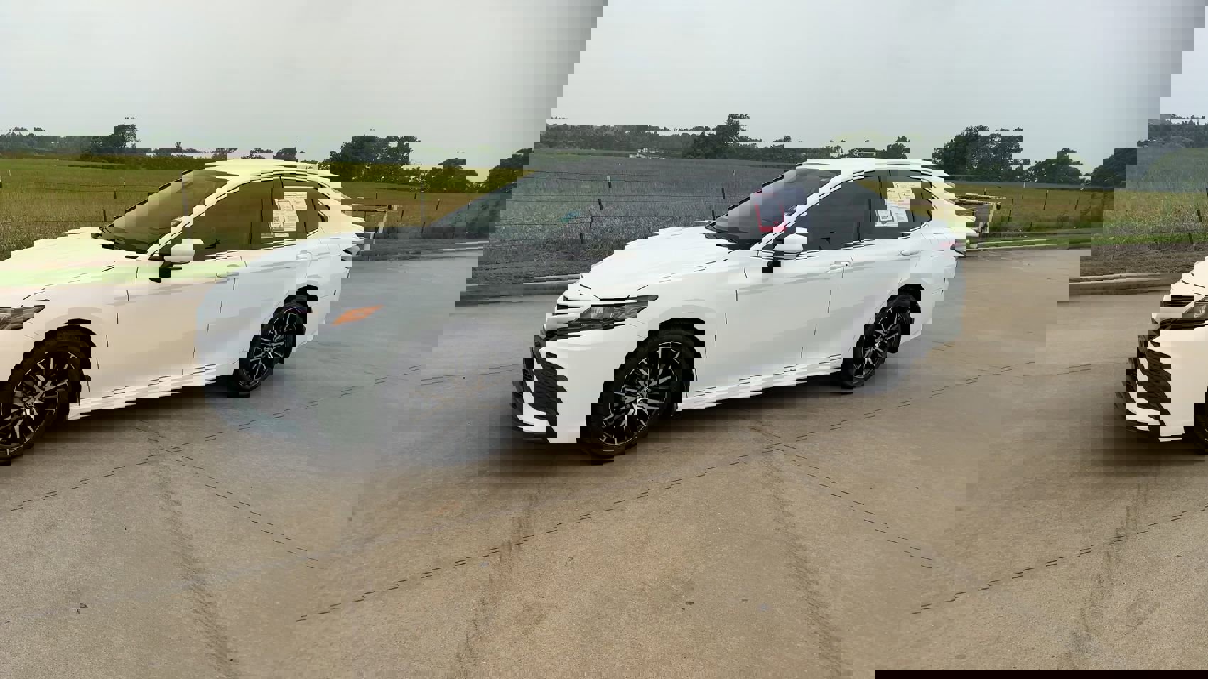 2023 Toyota Camry Hybrid SE photo 4