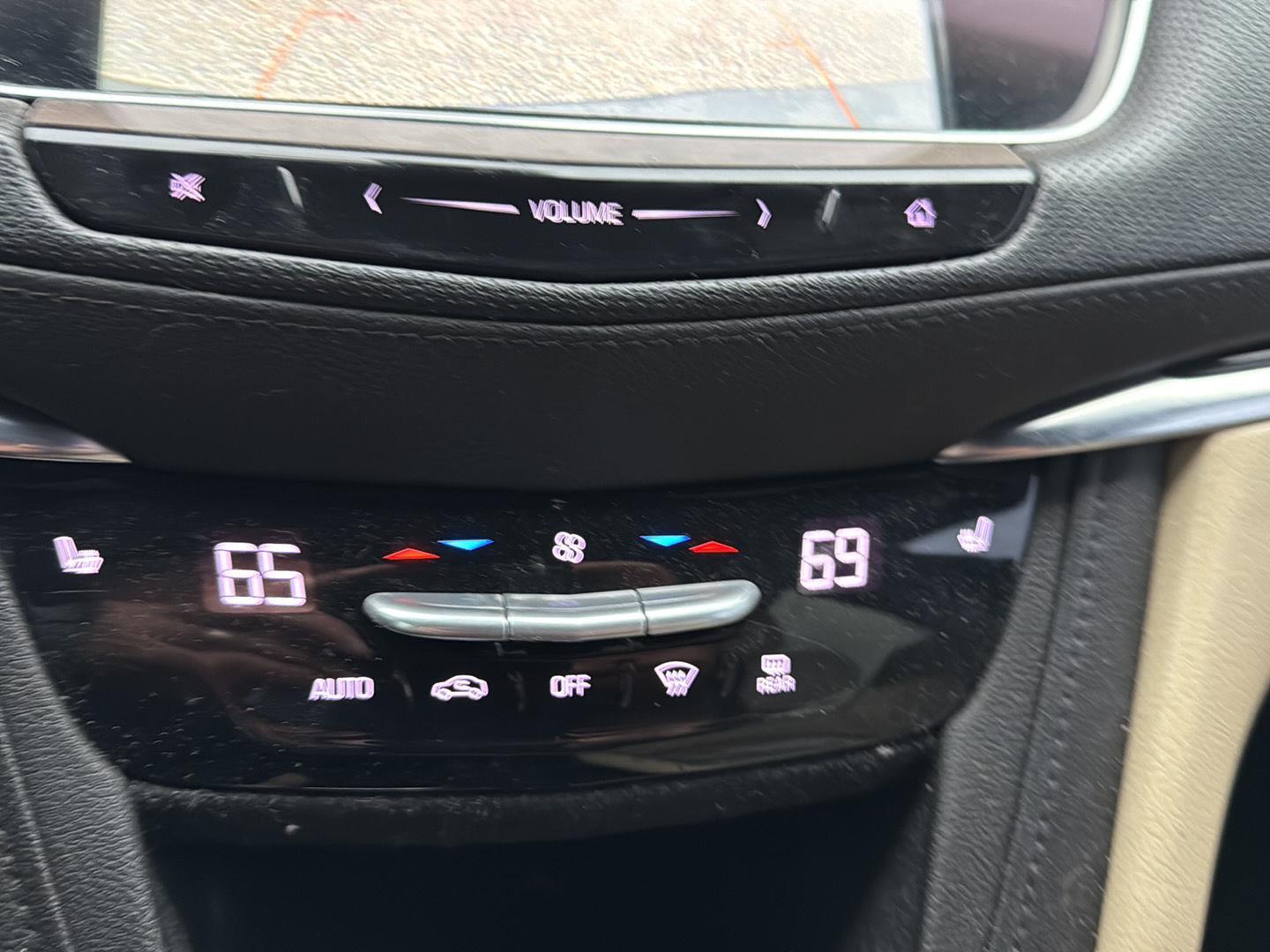 2018 Cadillac XT5 photo 13