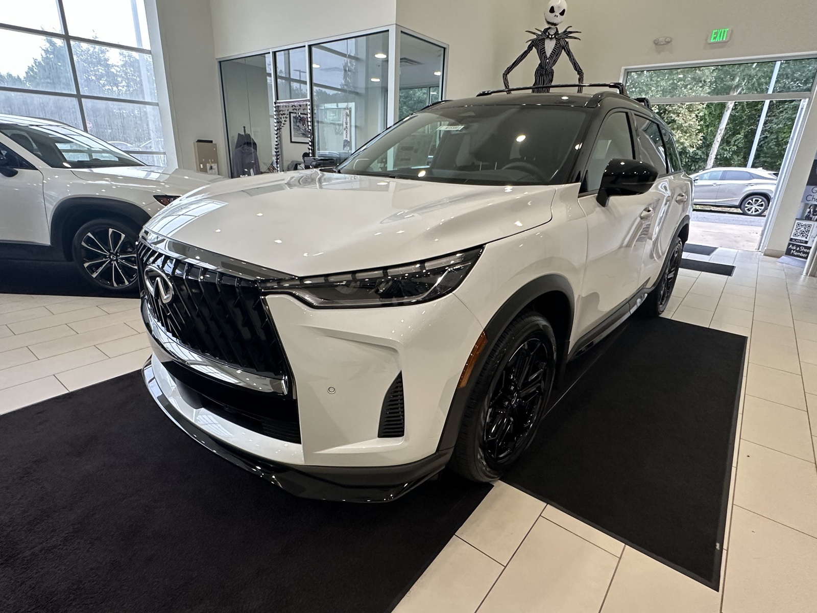 2026 Infiniti QX60 Base photo 3