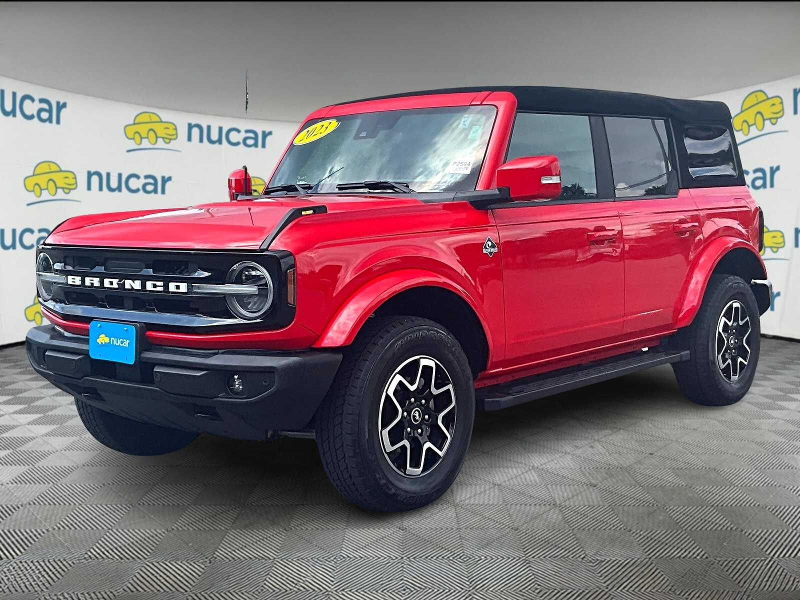 2023 Ford Bronco Outer Banks photo 3