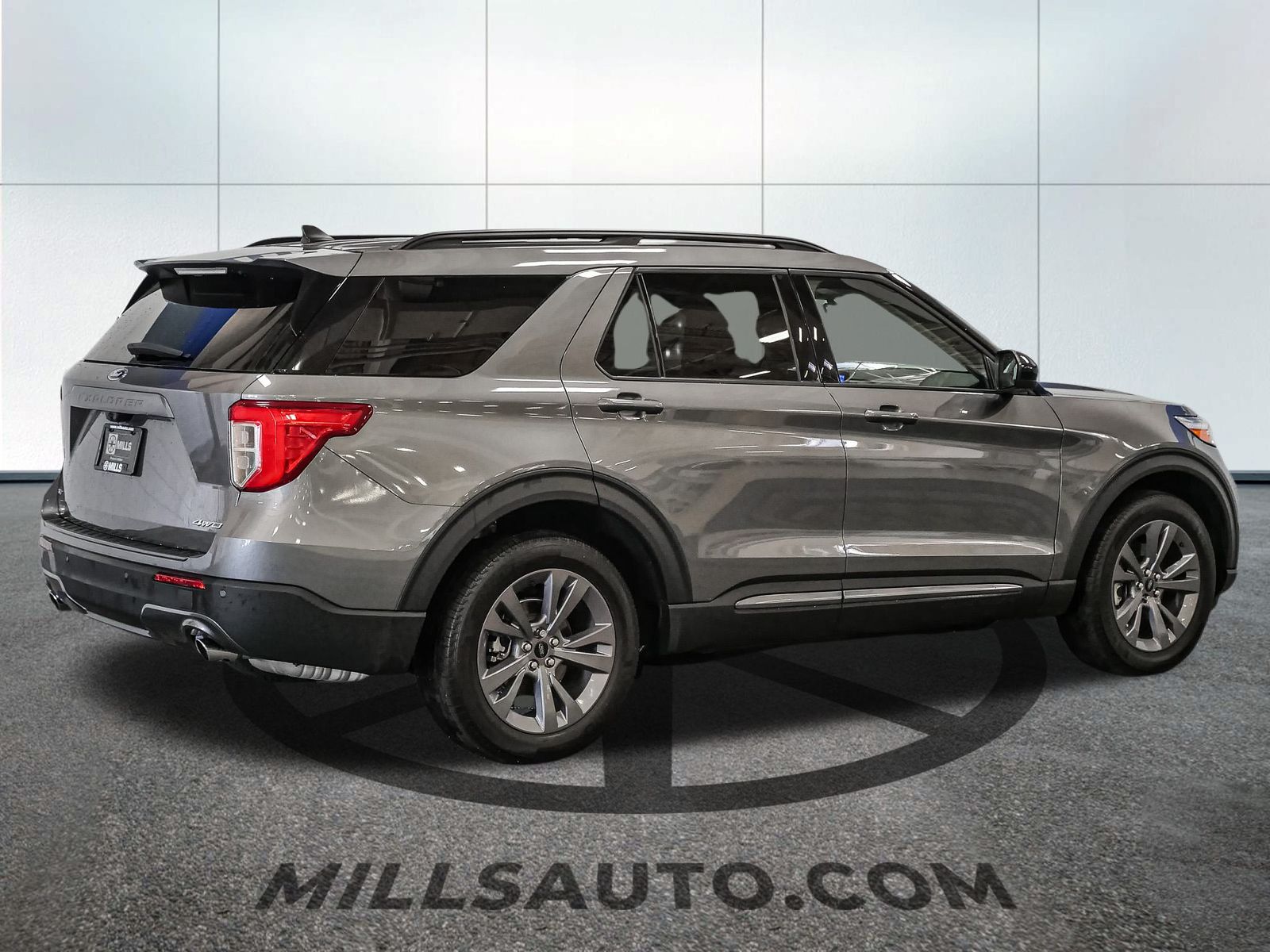 2023 Ford Explorer XLT photo 8
