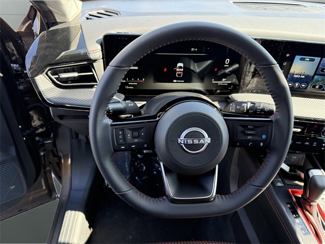 2025 Nissan Kicks SR photo 13
