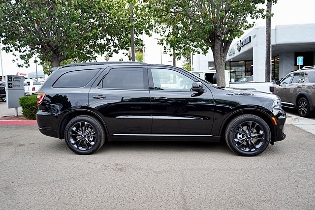 New 2026 Diamond Black Clear-Coat Exterior Paint Dodge GT image 7