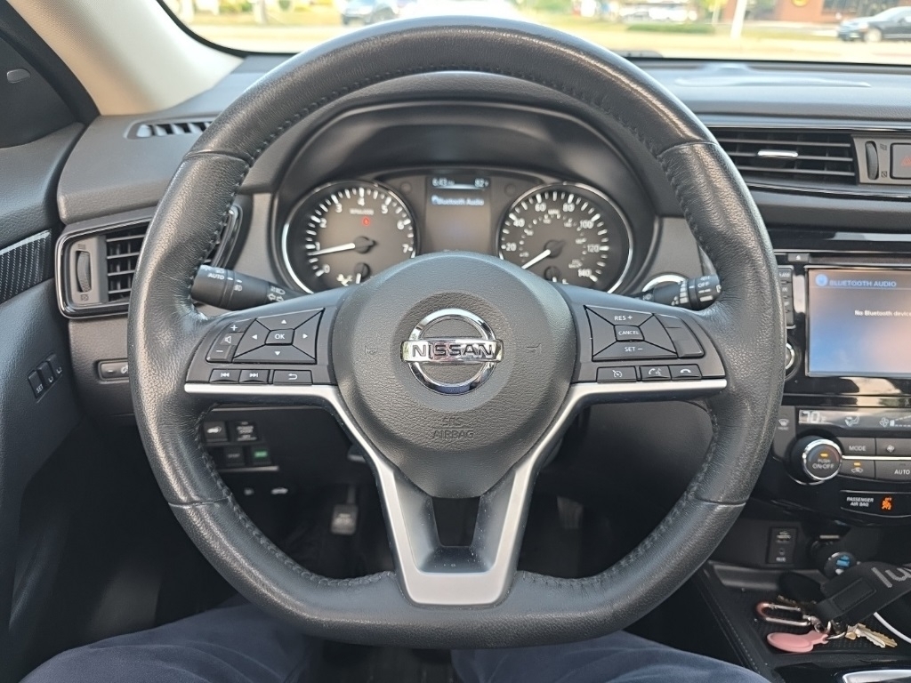 2017 Nissan Rogue SL photo 9