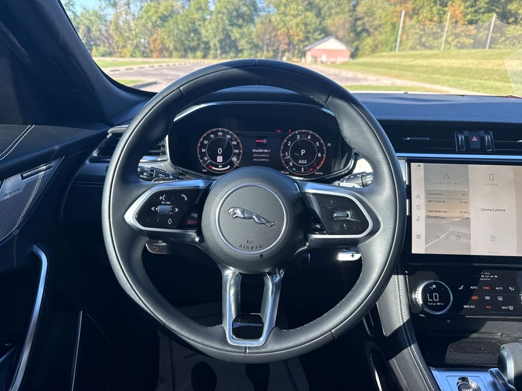 2024 Jaguar F-PACE P250 R-Dynamic S photo 19