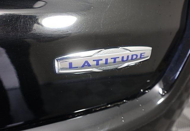 2022 Jeep Compass Latitude photo 8