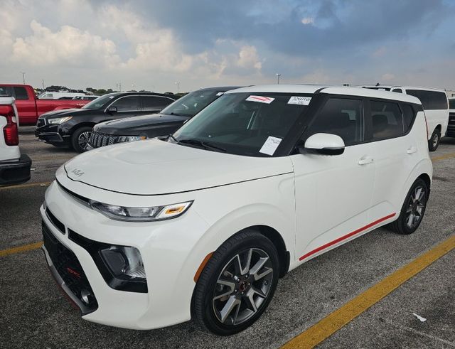 2022 Kia Soul GT-Line photo 2