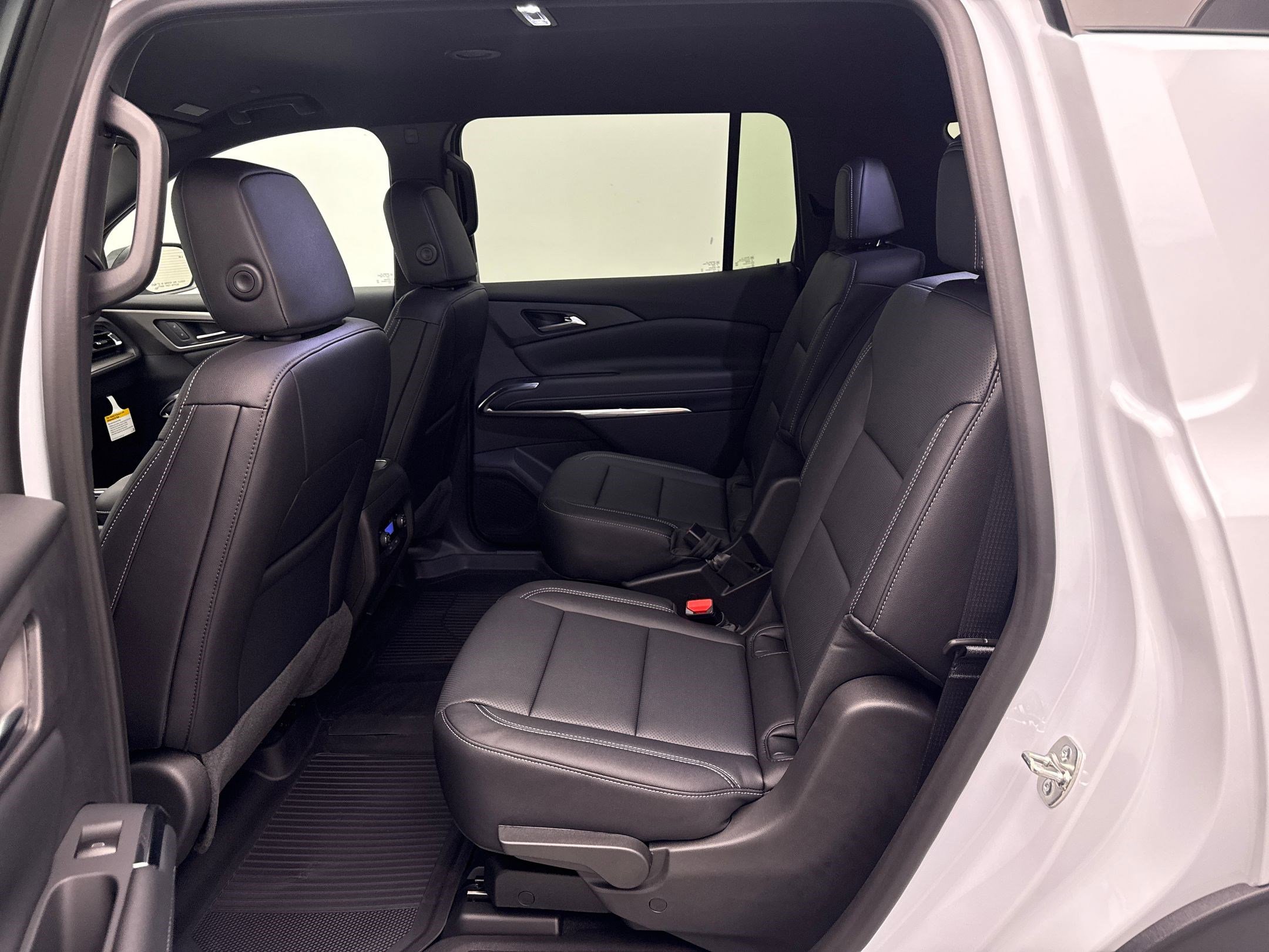 2026 Chevrolet Traverse photo 13