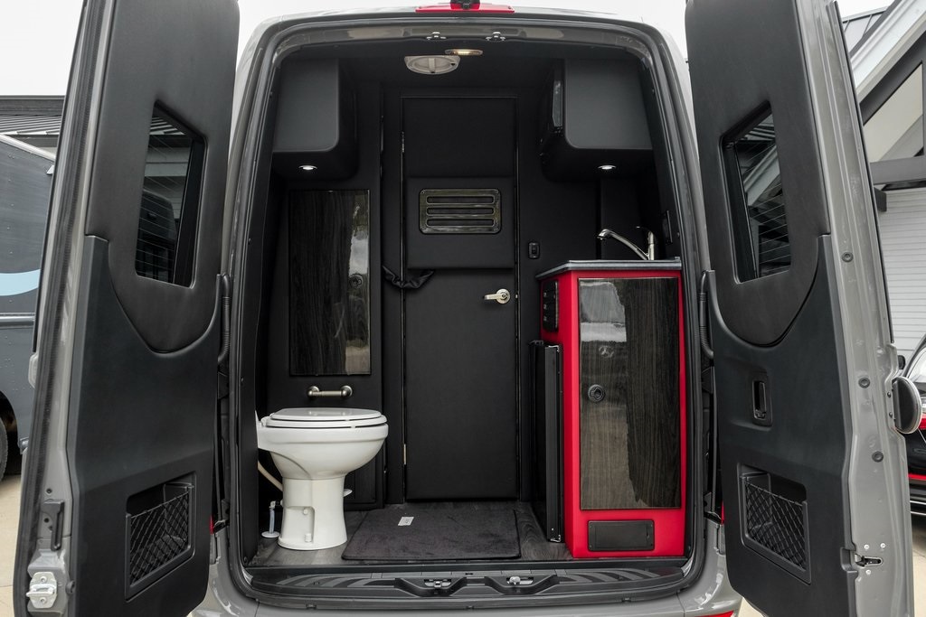 2024 Mercedes Benz Sprinter 3500 photo 9