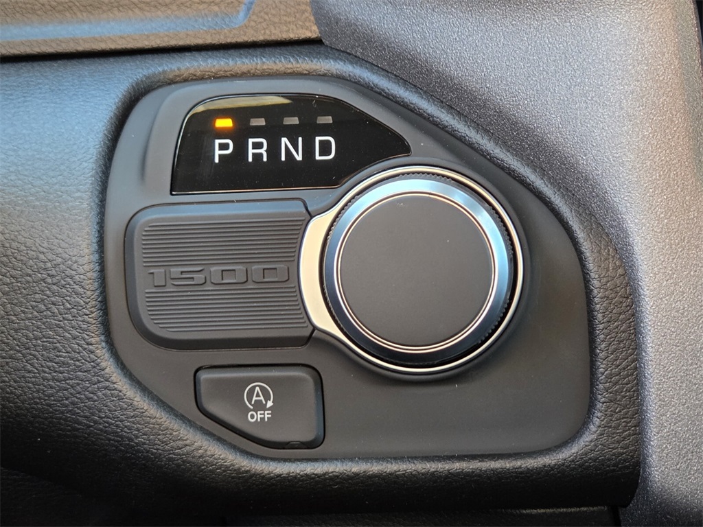 2025 Ram 1500 Tradesman photo 12