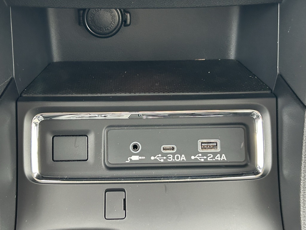 2025 Subaru Ascent Premium photo 25