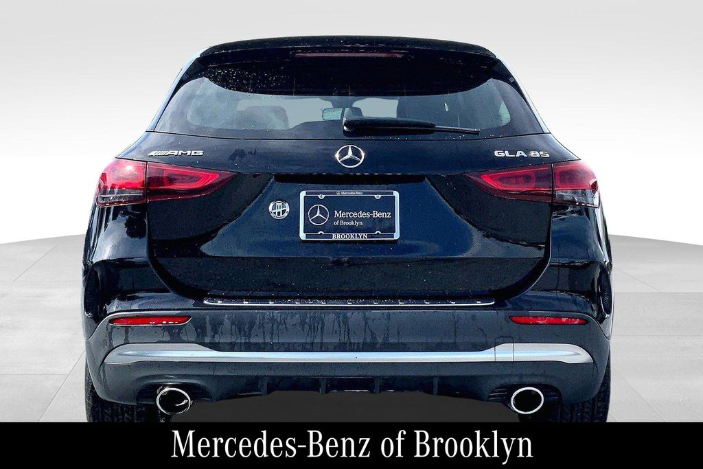 2021 Mercedes Benz GLA 35 AMG photo 4
