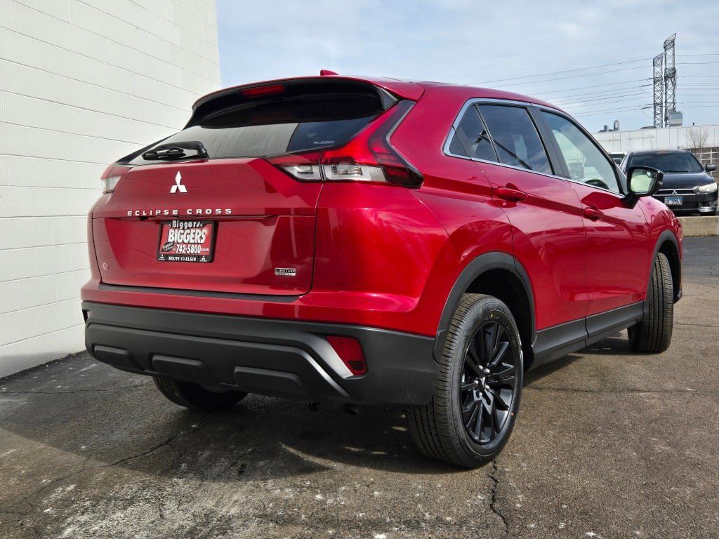 2025 Mitsubishi Eclipse Cross LE photo 6
