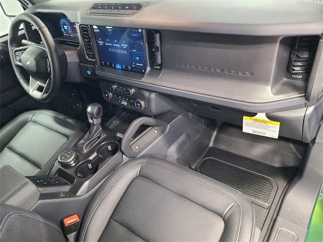 2025 Ford Bronco Badlands photo 16