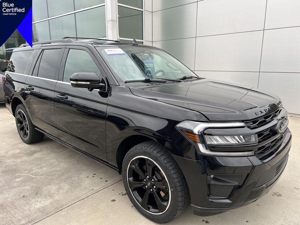 2023 Ford Expedition Limited's photo