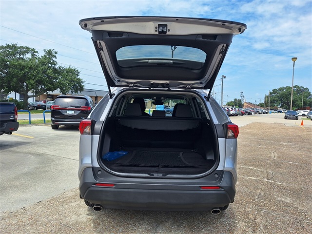 2022 Toyota RAV4 XLE photo 21