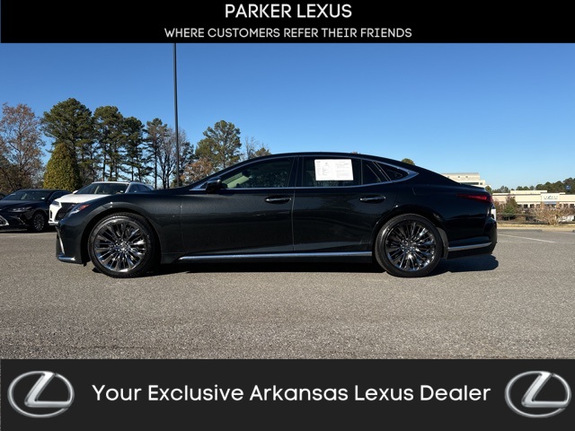 2022 Lexus LS Base's photo