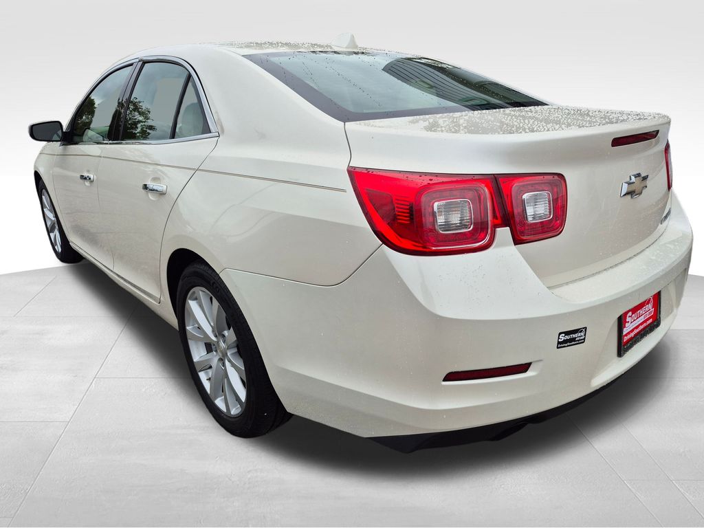 2013 Chevrolet Malibu LTZ photo 3