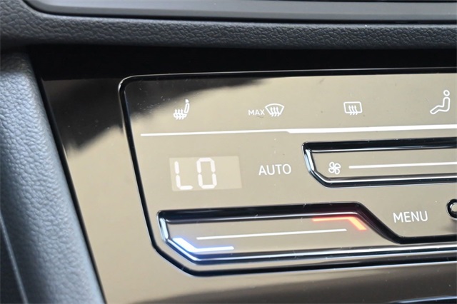 2025 Volkswagen Jetta 1.5T SE photo 17