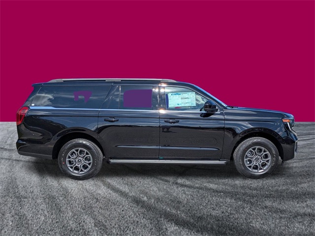 2025 Ford Expedition MAX photo 3