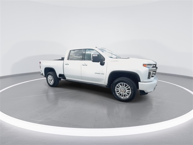 2022 Chevrolet Silverado 3500HD High Country photo 2