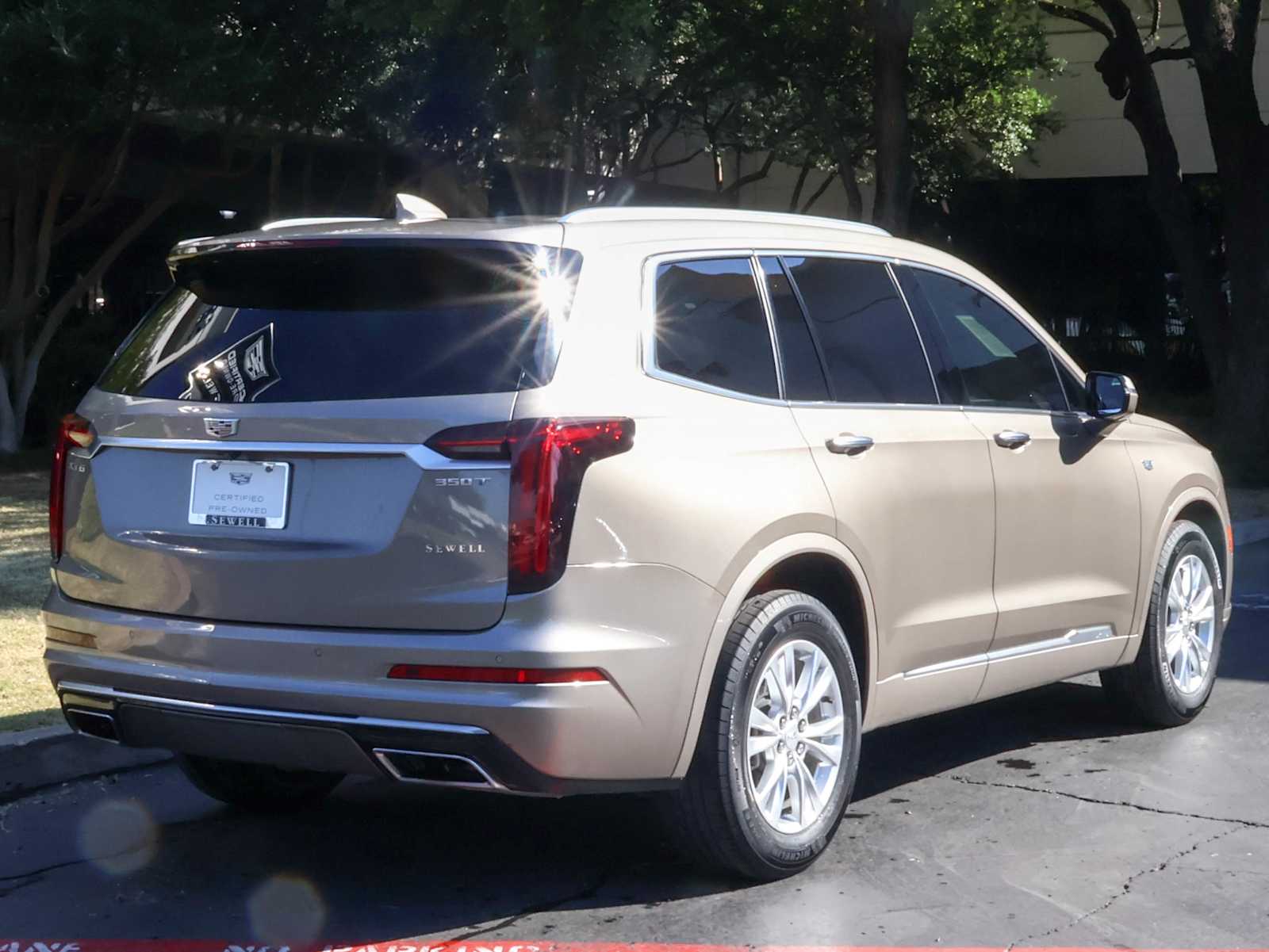 2023 Cadillac XT6 Luxury photo 4