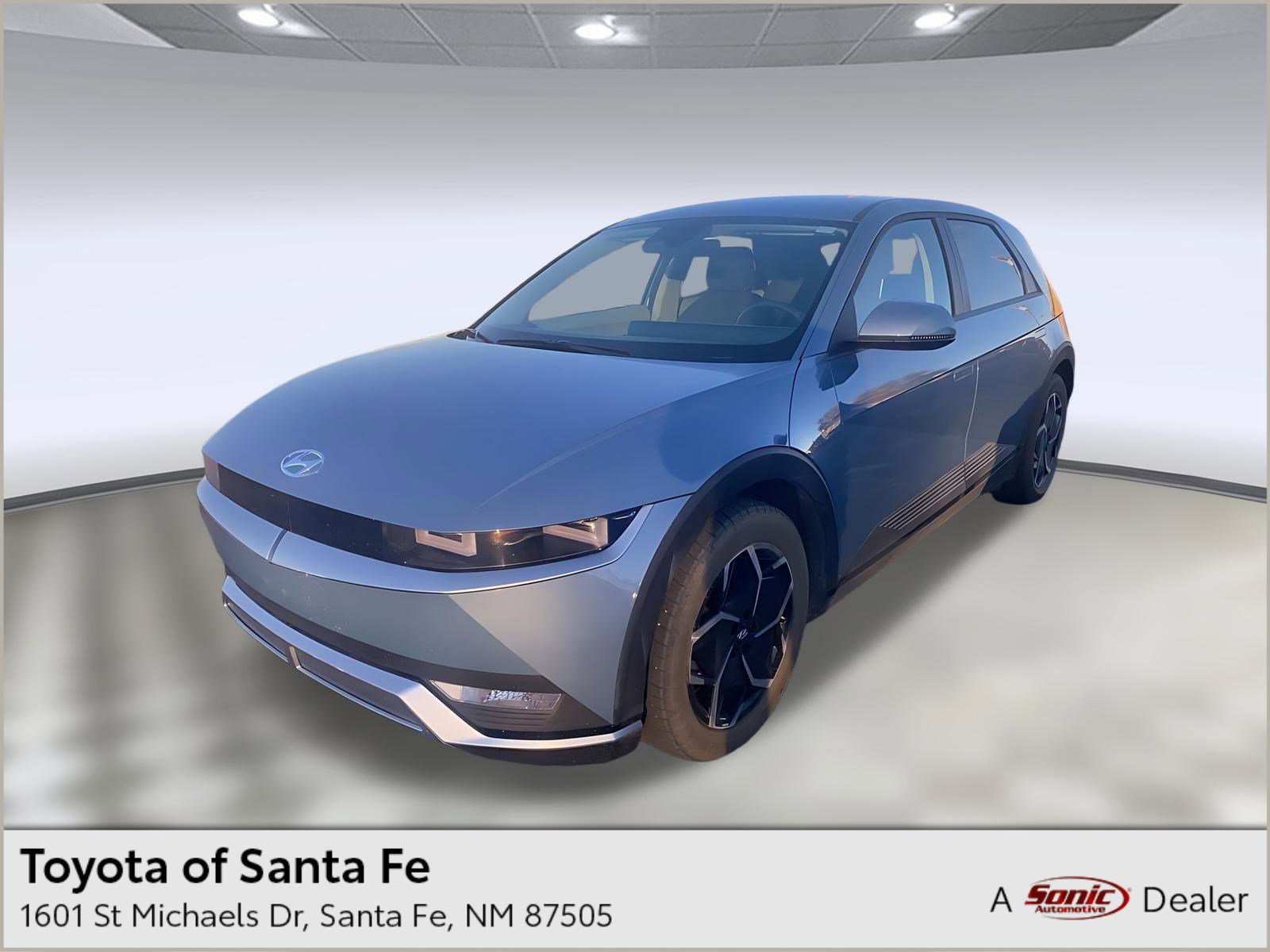 2022 Hyundai IONIQ 5 SE's photo