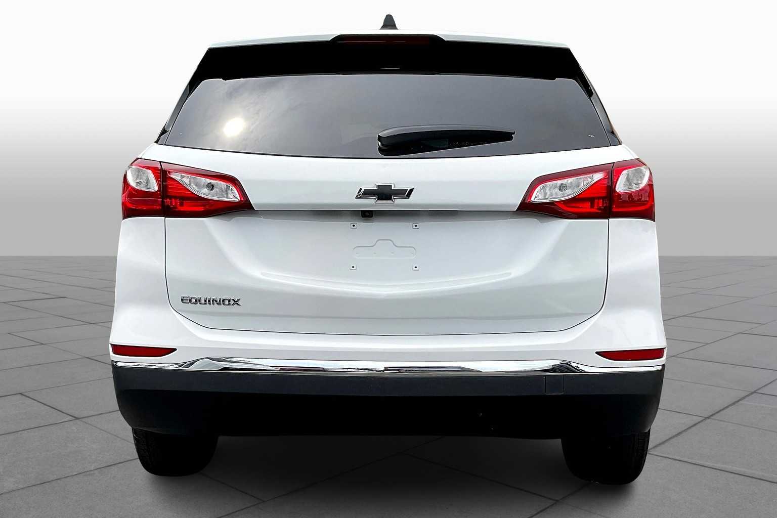 2021 Chevrolet Equinox LT photo 3