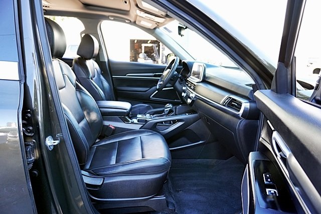 Used 2022 Green Kia S image 10