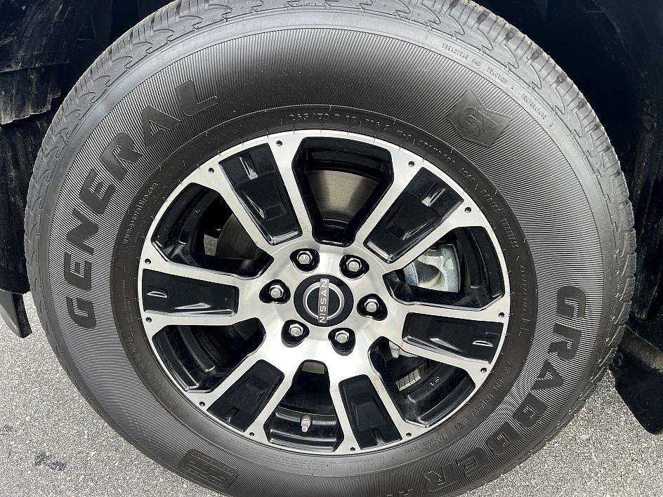 2024 Nissan Titan SV photo 9