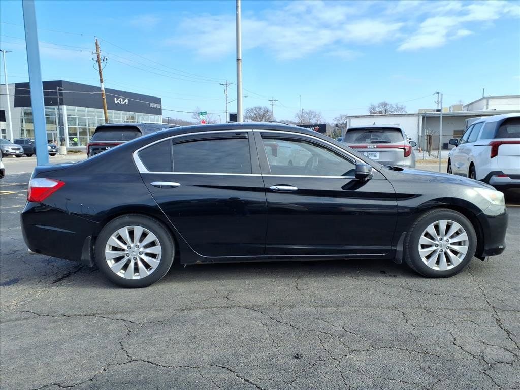 Used 2014 Honda Accord EX-L with VIN 1HGCR2F88EA151943 for sale in Moline, IL