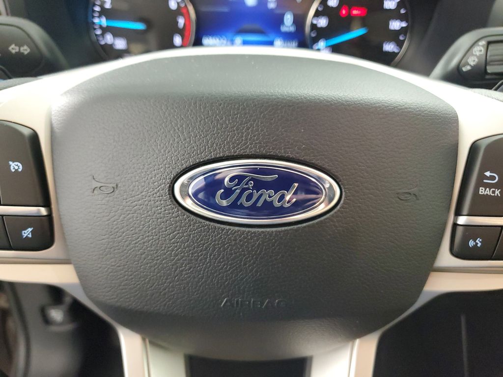 2021 Ford Explorer XLT photo 23