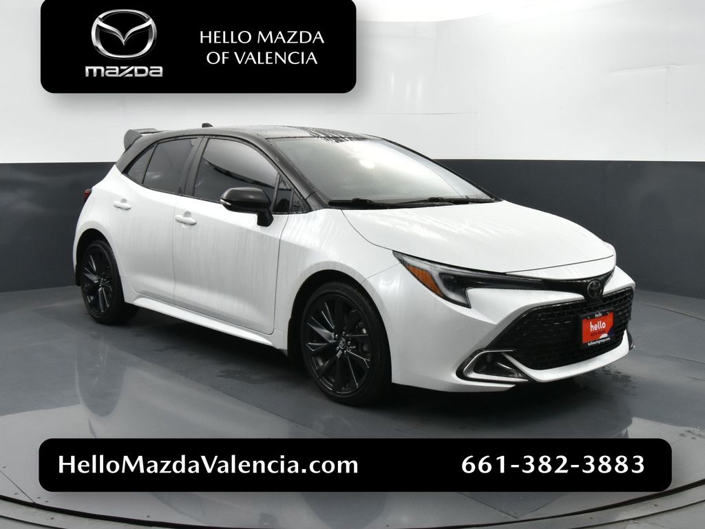 2025 Toyota Corolla Hatchback XSE's photo