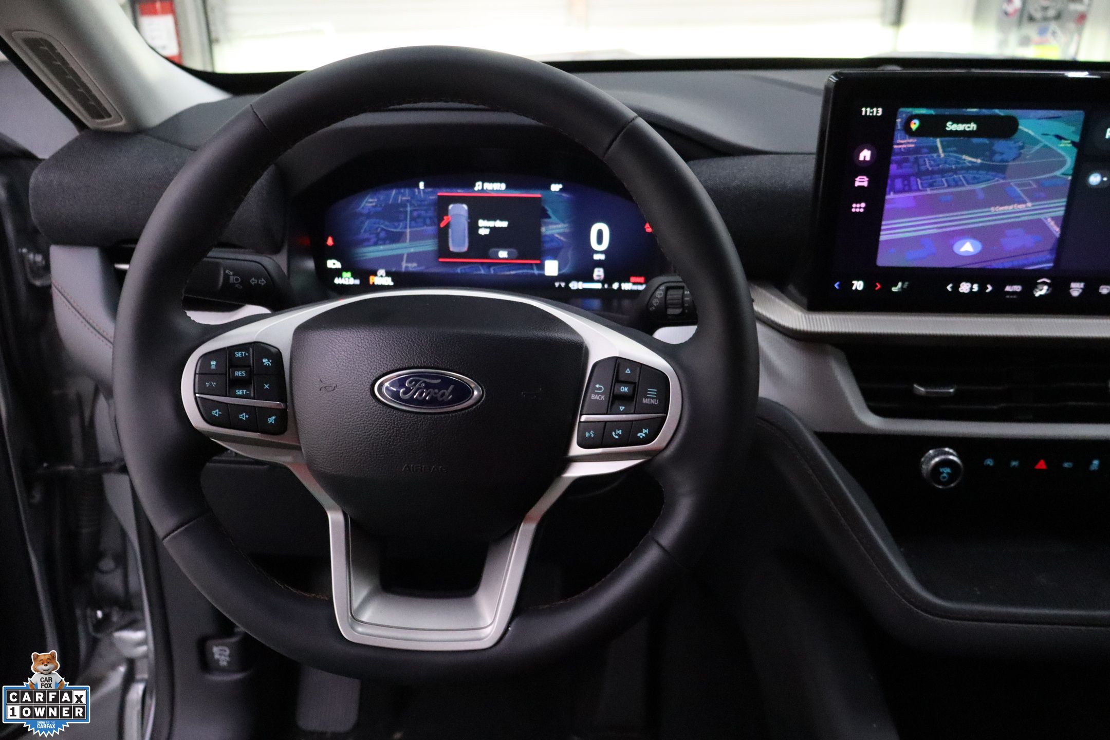 2025 Ford Explorer photo 19