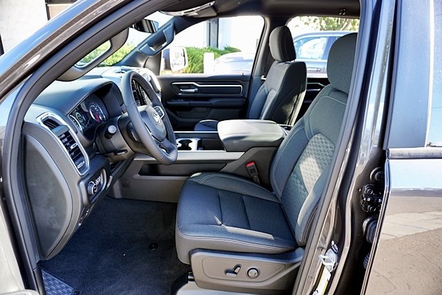 New 2026 Granite Crystal Metallic Clear-Coat Exterior Paint RAM Big Horn/Lone Star image 21