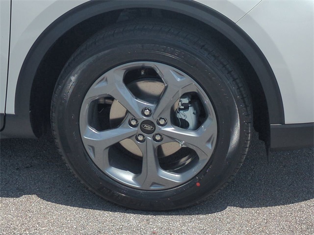 2025 Ford Escape ST-Line photo 11