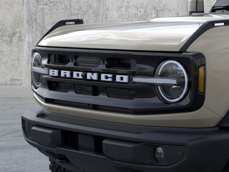 2025 Ford Bronco Outer Banks photo 14
