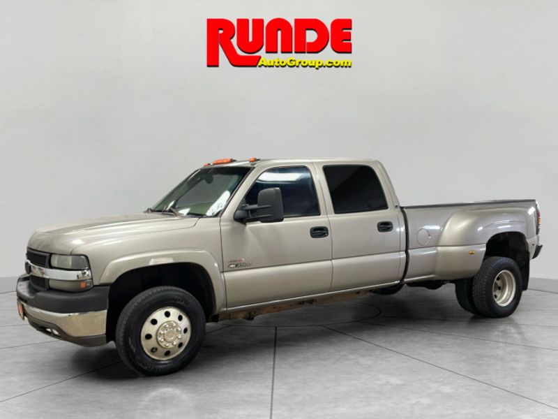 2002 Chevrolet Silverado 3500 LS's photo