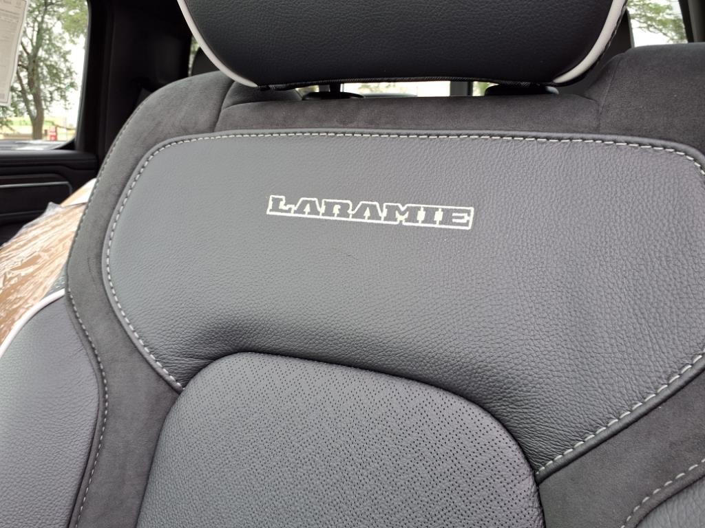 2026 Ram 1500 Laramie photo 8