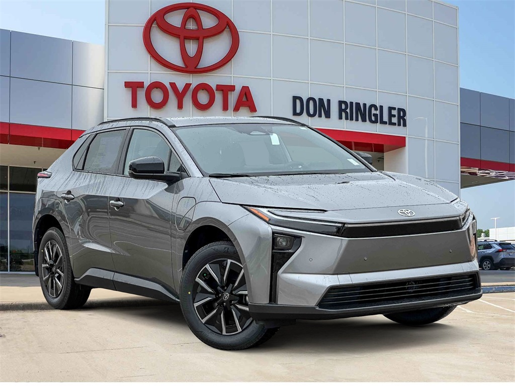 2026 Toyota bZ XLE's photo