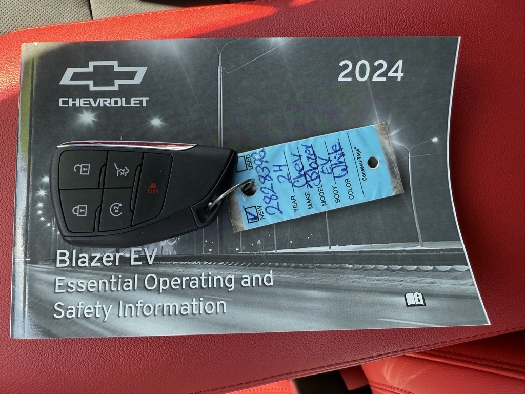 2024 Chevrolet Blazer EV RS photo 26