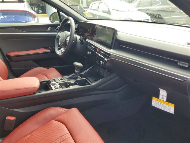 2025 Kia K5 GT-Line photo 35
