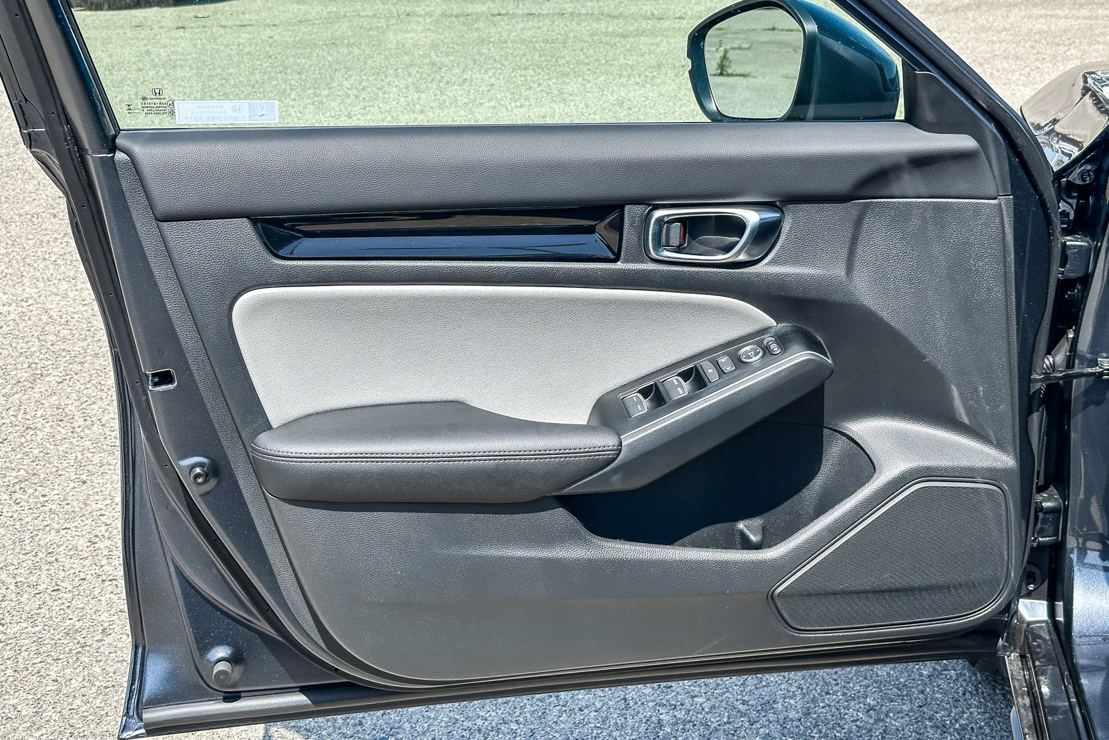 2025 Honda Civic Hatchback Hybrid Sport Touring photo 21